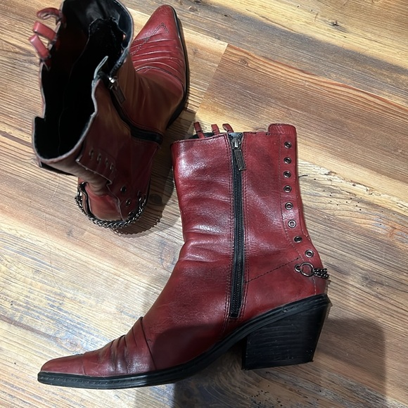 COPY - Rare Harley Davidson genuine leather women’s size 7.5 dress boots. - Picture 4 of 9